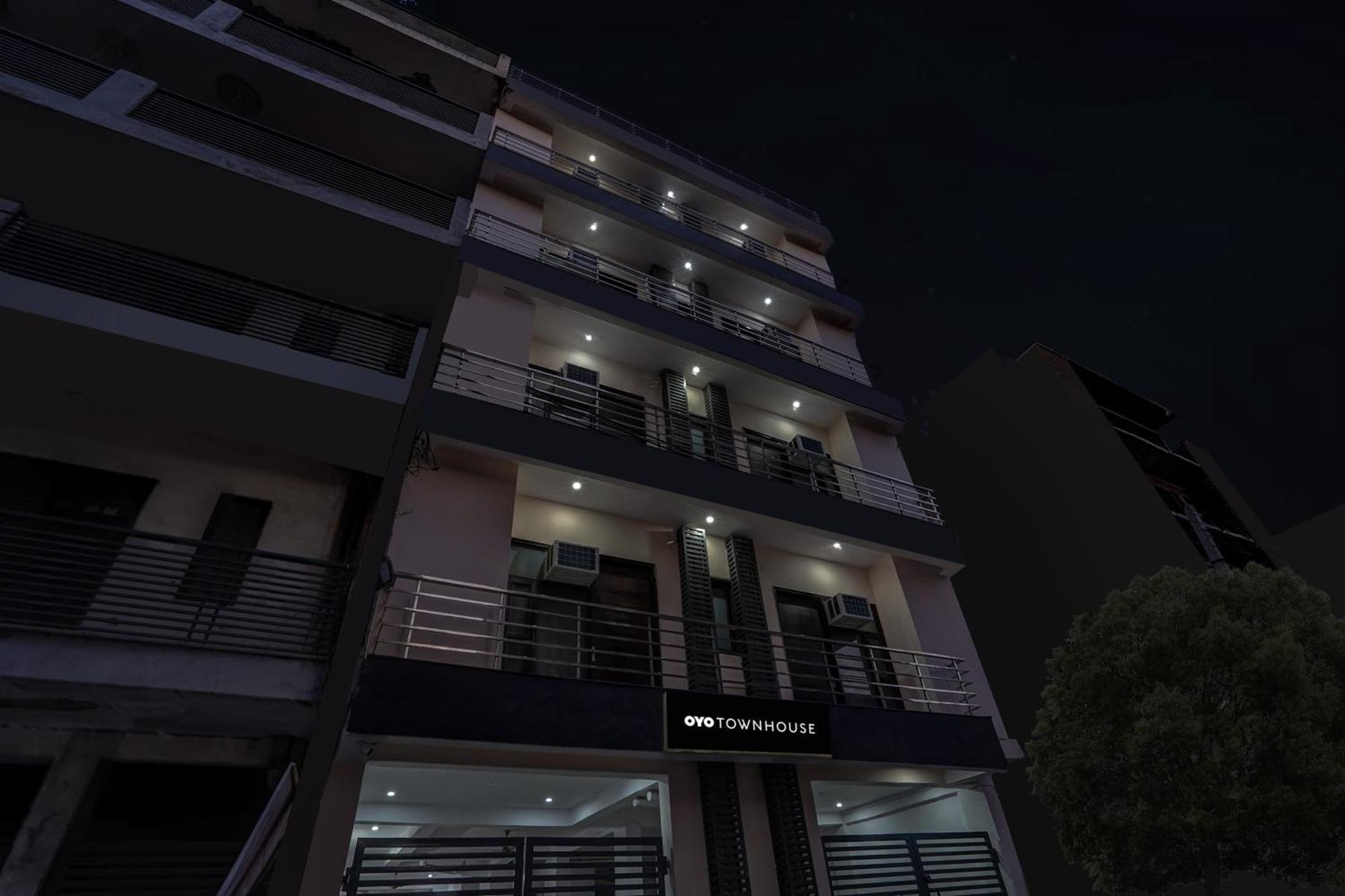 ホテル Townhouse Cloud Bay グルガウン エクステリア 写真